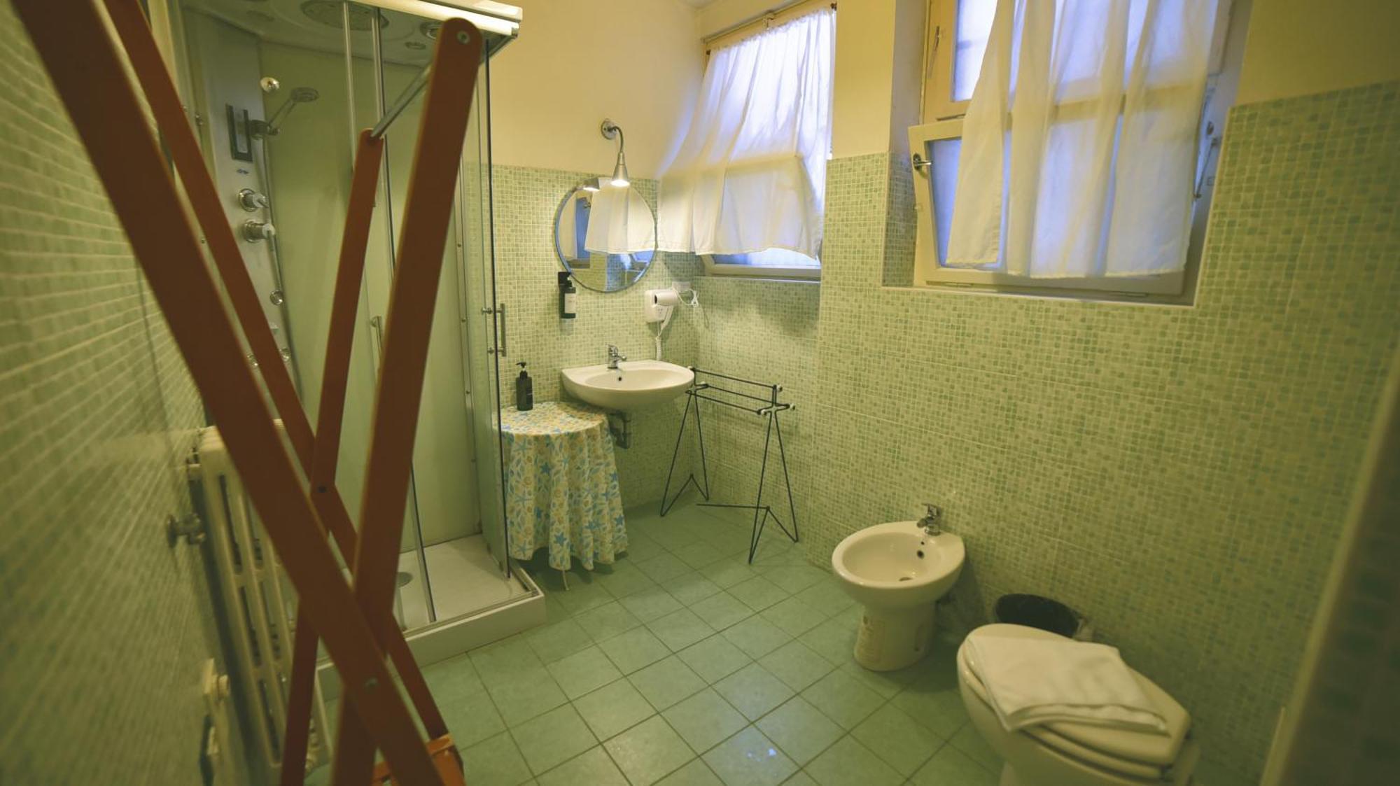 Barcolana Lodge - Hostel Трієст Екстер'єр фото